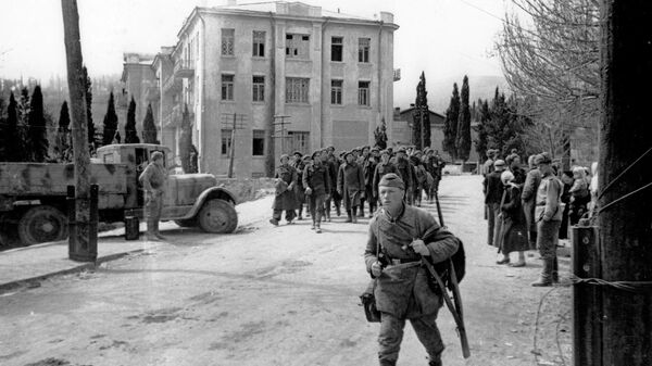 Алушта, апрель 1944. Группа пленных солдат