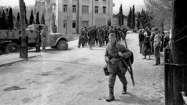 Алушта, апрель 1944. Группа пленных солдат
