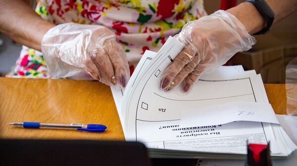 Общероссийское голосование. На избирательном участке.