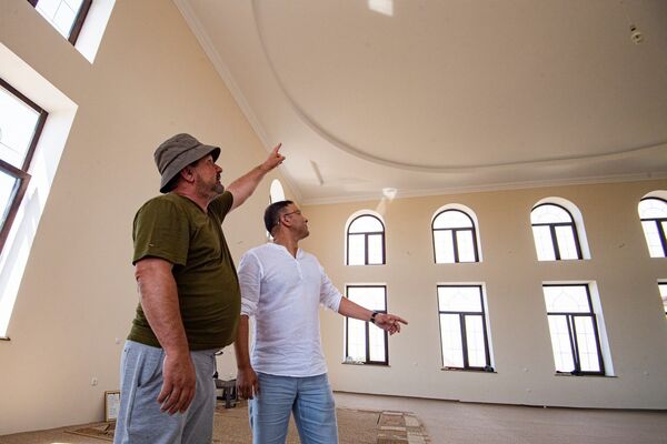 Новая крымскотатарская мечеть построена за два года в поселке Гвардейское под Симферополем.