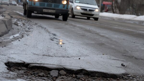 Разбитые дороги в Великом Новгороде
