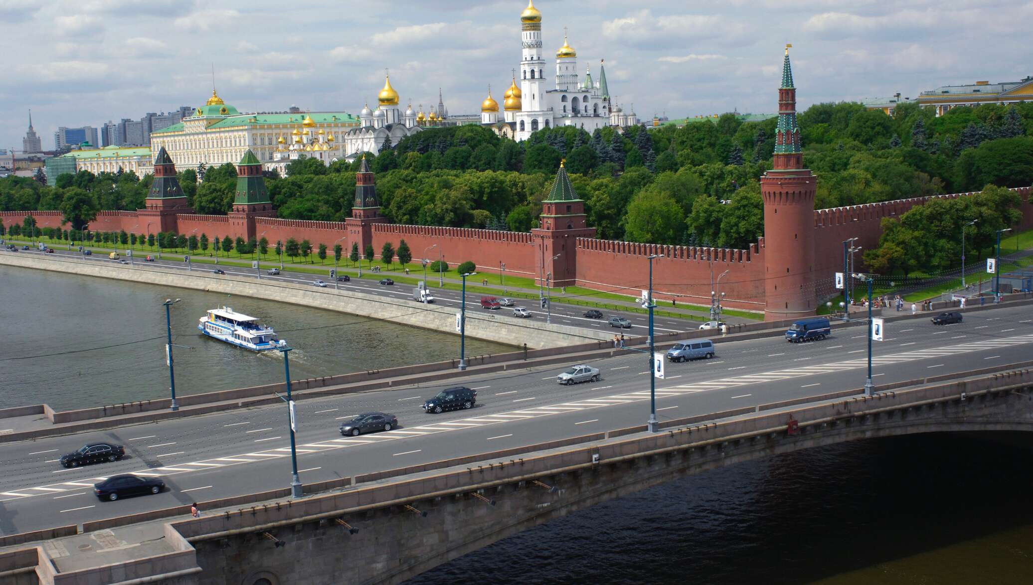 Москворецкий мост в Москве